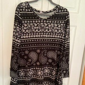 Small LuLaRoe Elizabeth Tunic